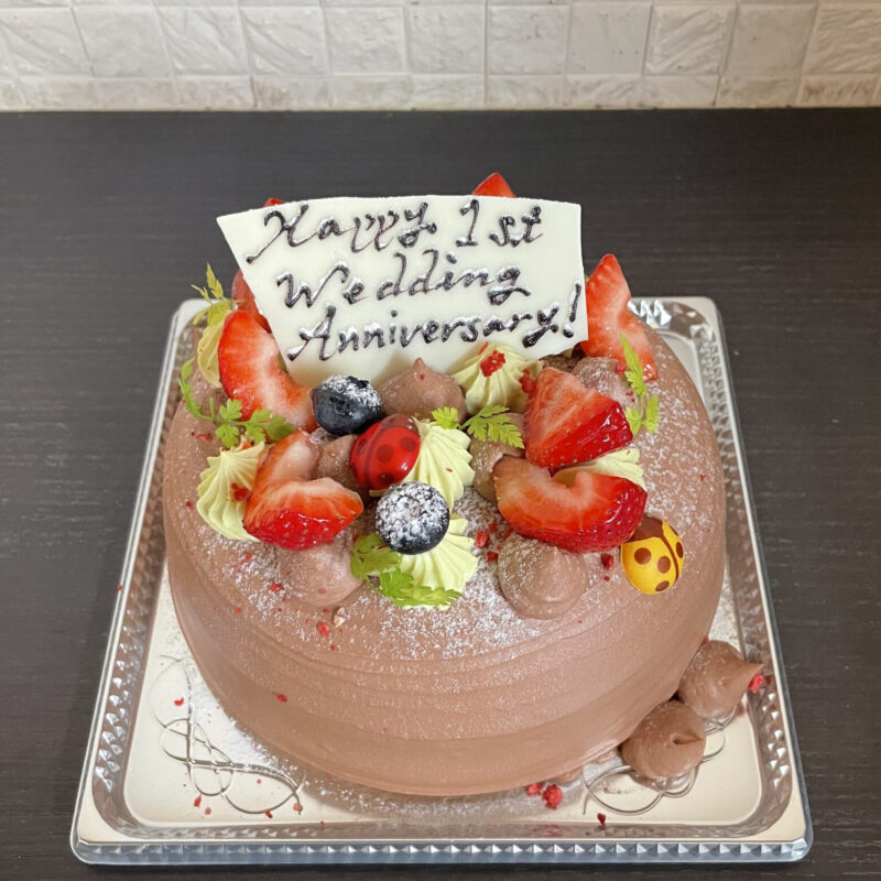 苺のデコレーション （チョコレート）